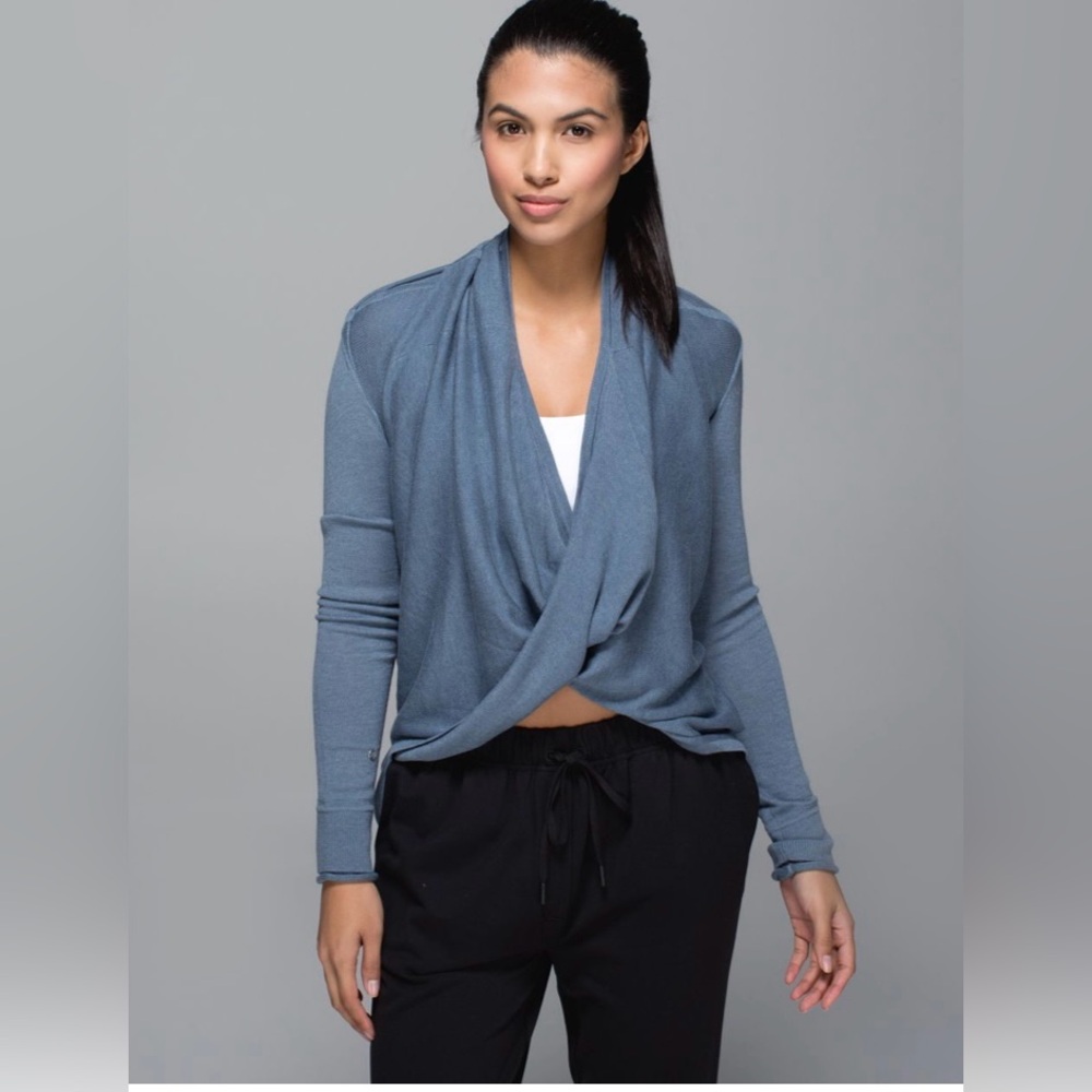 Lululemon Iconic Wrap. - Picture 4 of 16